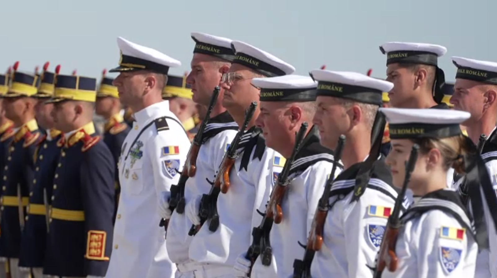 Peste 3.500 de militari au făcut spectacol la Constanța de Ziua Marinei. Zeci de nave și aeronave au fost în acțiune