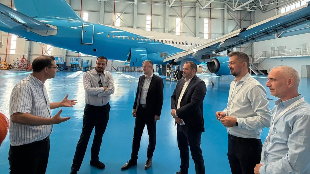 Ministrul Economiei somează Avioane Craiova să nu mai întârzie livrările către Armată