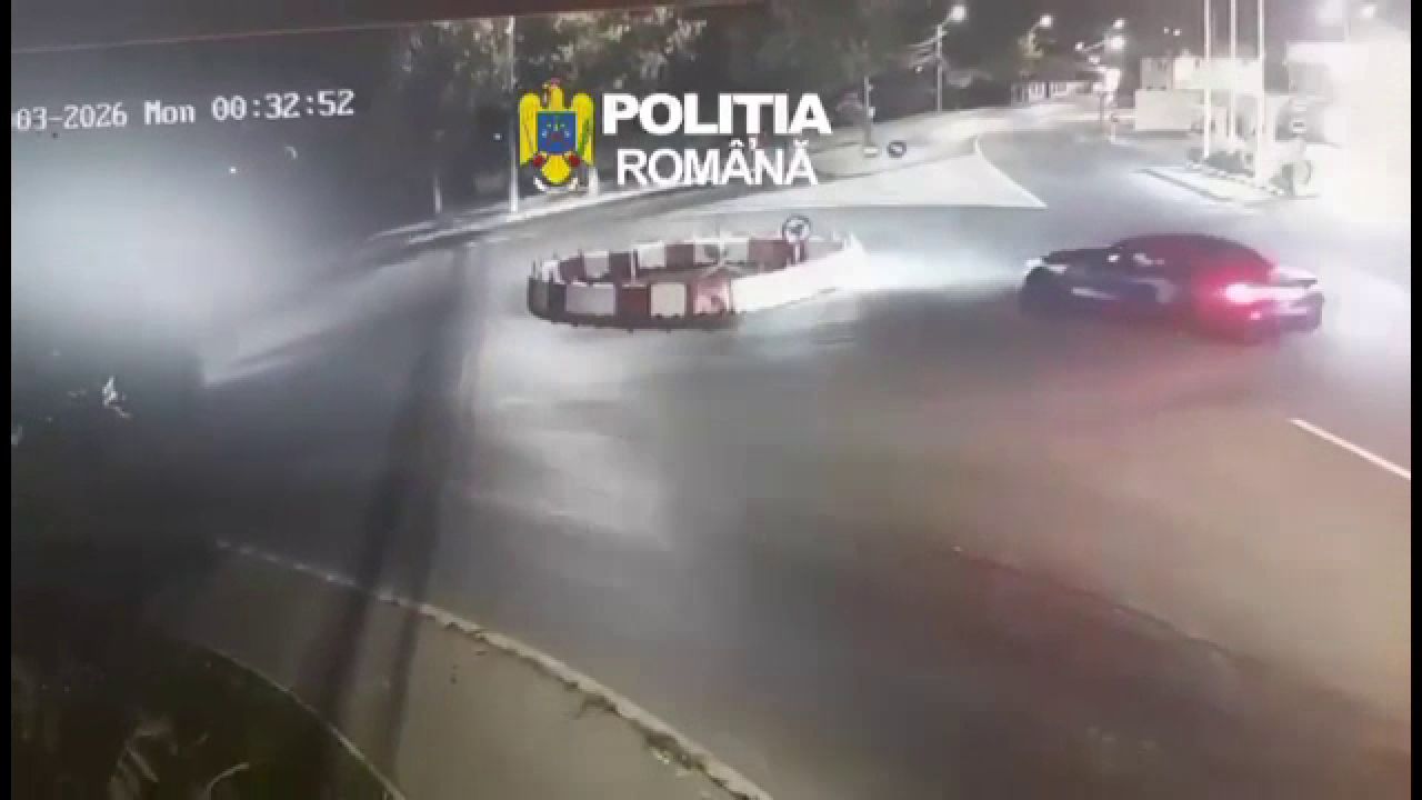 Drifturi în toiul nopții în Târgoviște, șoferul avea permisul suspendat