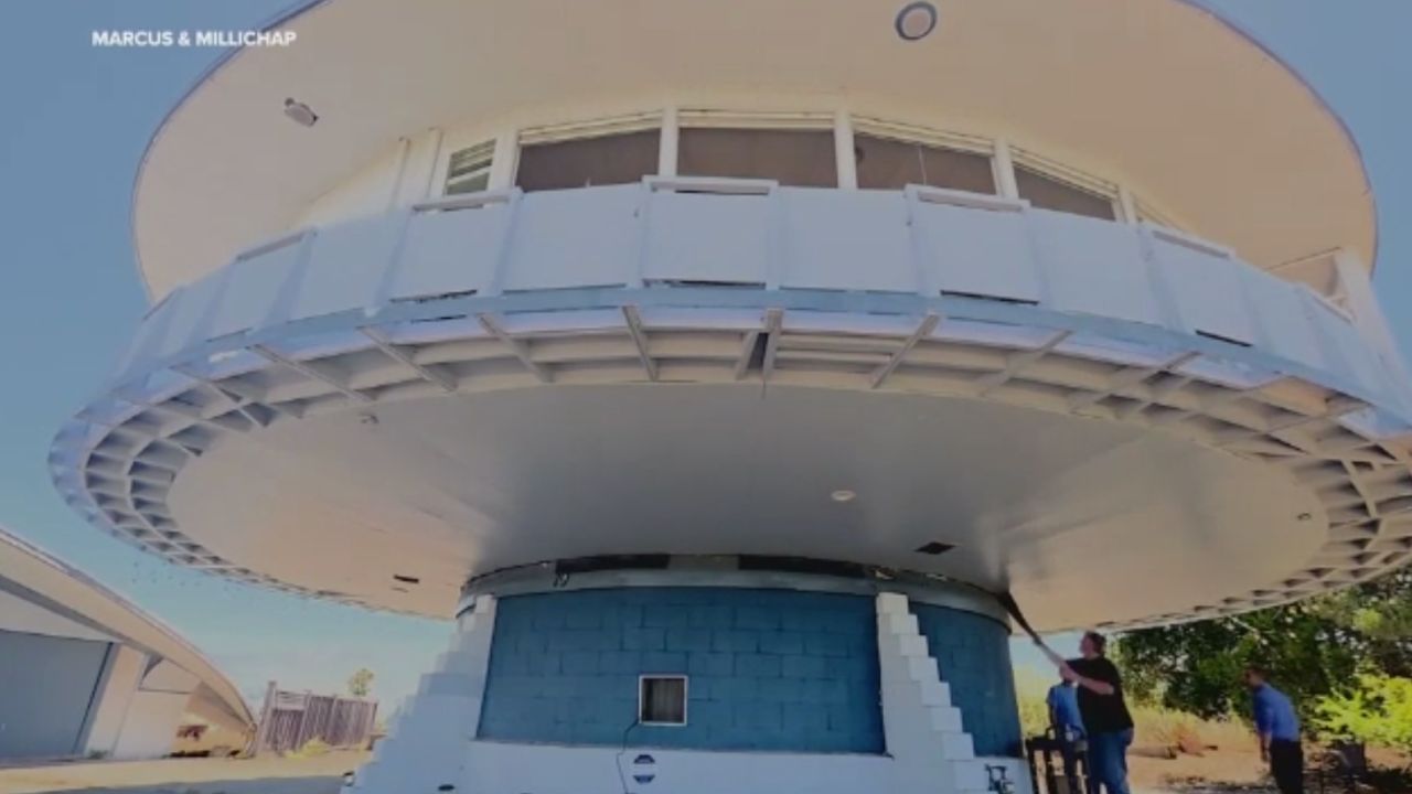 Casă rotativă în California, scoasă la vânzare pentru 3,3 milioane de dolari