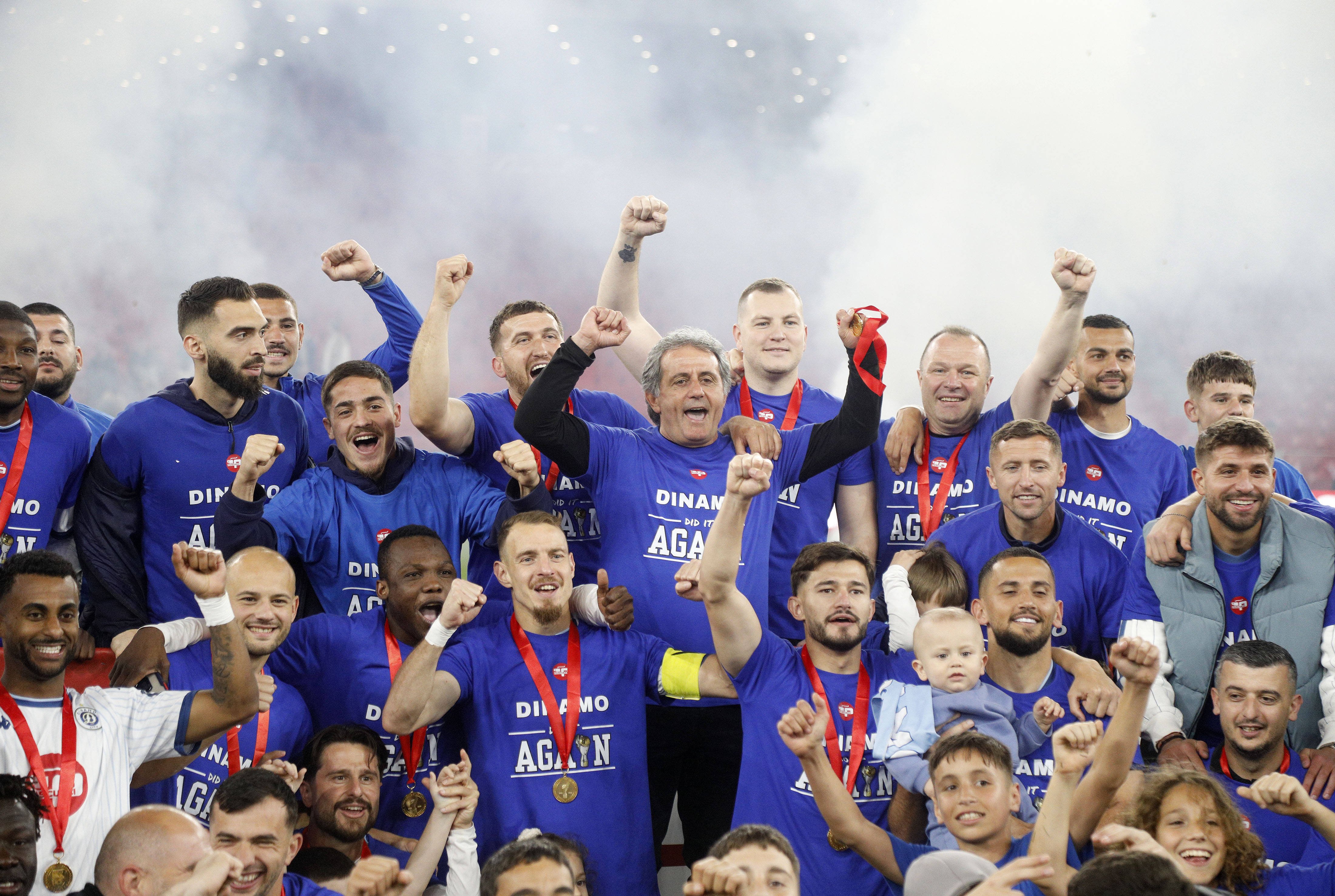 Teancuri de bani în vestiar. Recompensa uriașă oferită de șeful unui club pentru calificarea în Conference League. VIDEO