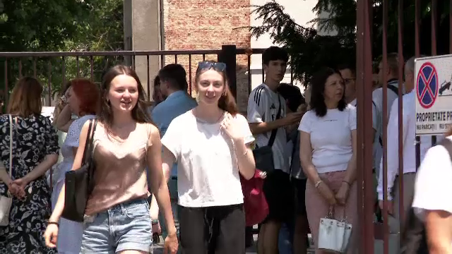 Admiterea paralelă la liceu ar putea fi amânată. Părinții contestă examenele suplimentare: Pot crea inegalități