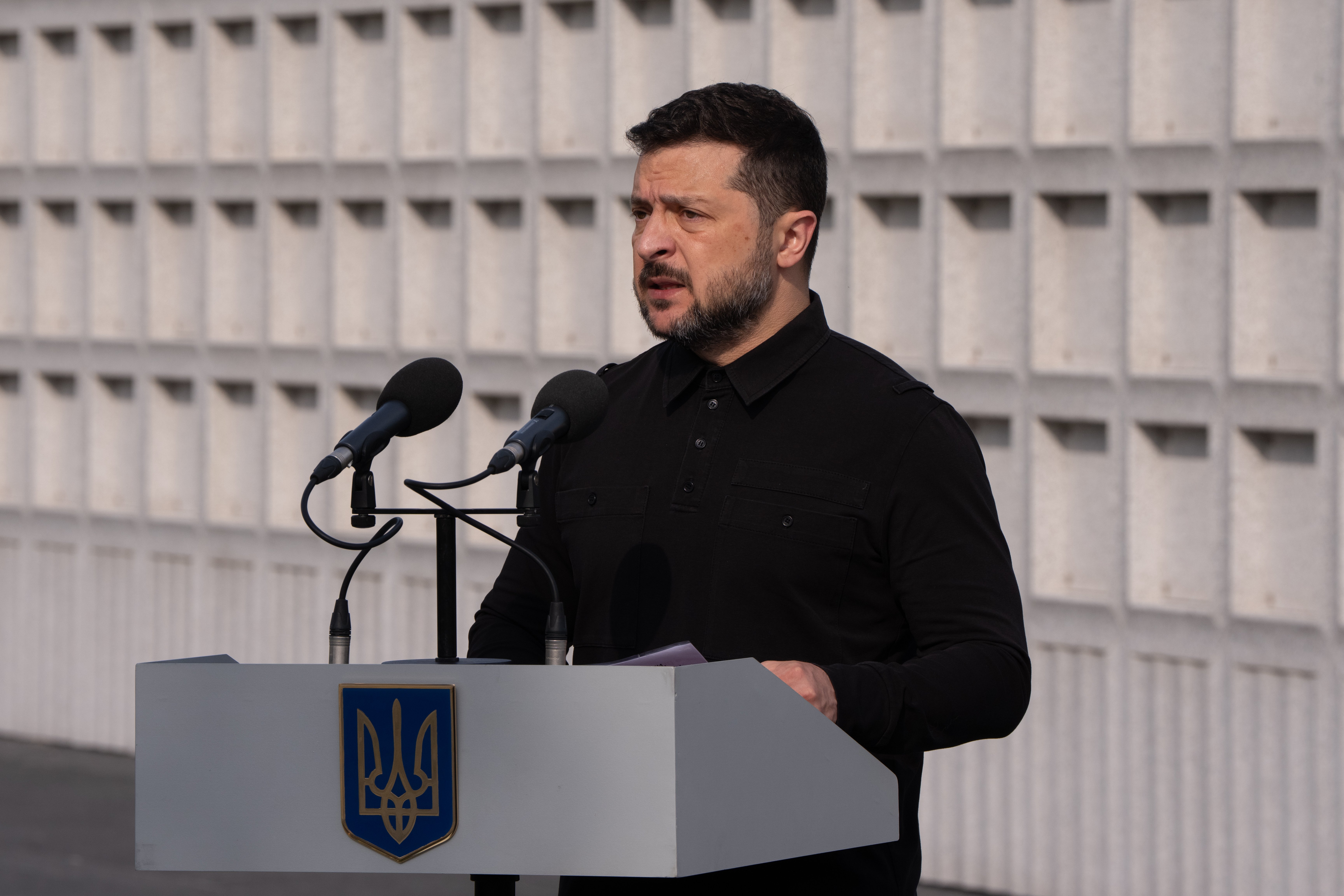 Zelenski, în cea mai grea criză internă de la începutul războiului. Și-a demis un colaborator, altul îi vrea poziția