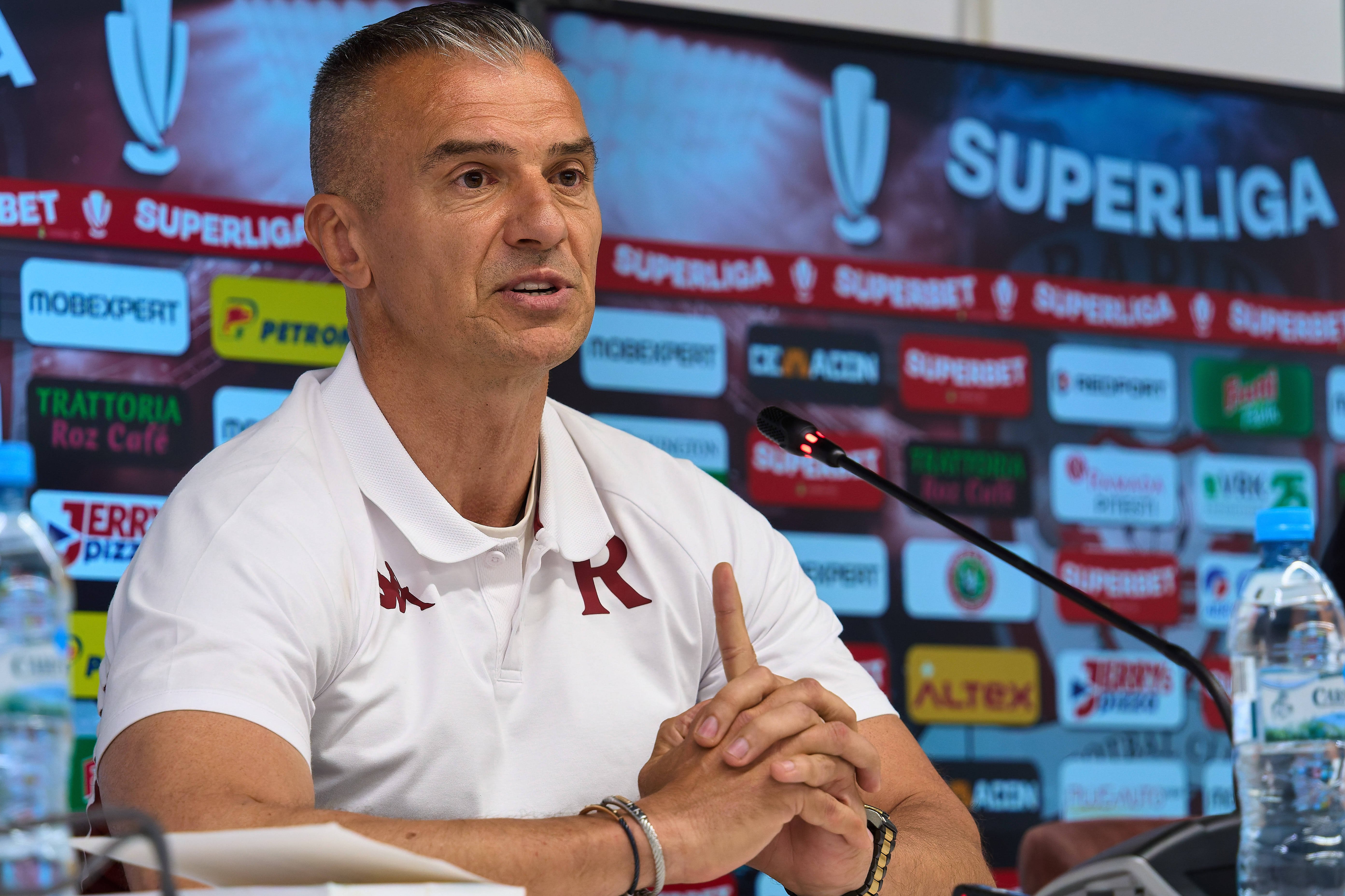 Daniel Pancu, suspendat două meciuri după eliminarea din derby-ul cu Dinamo. Antrenorul Rapidului, amendat cu 360 de lei