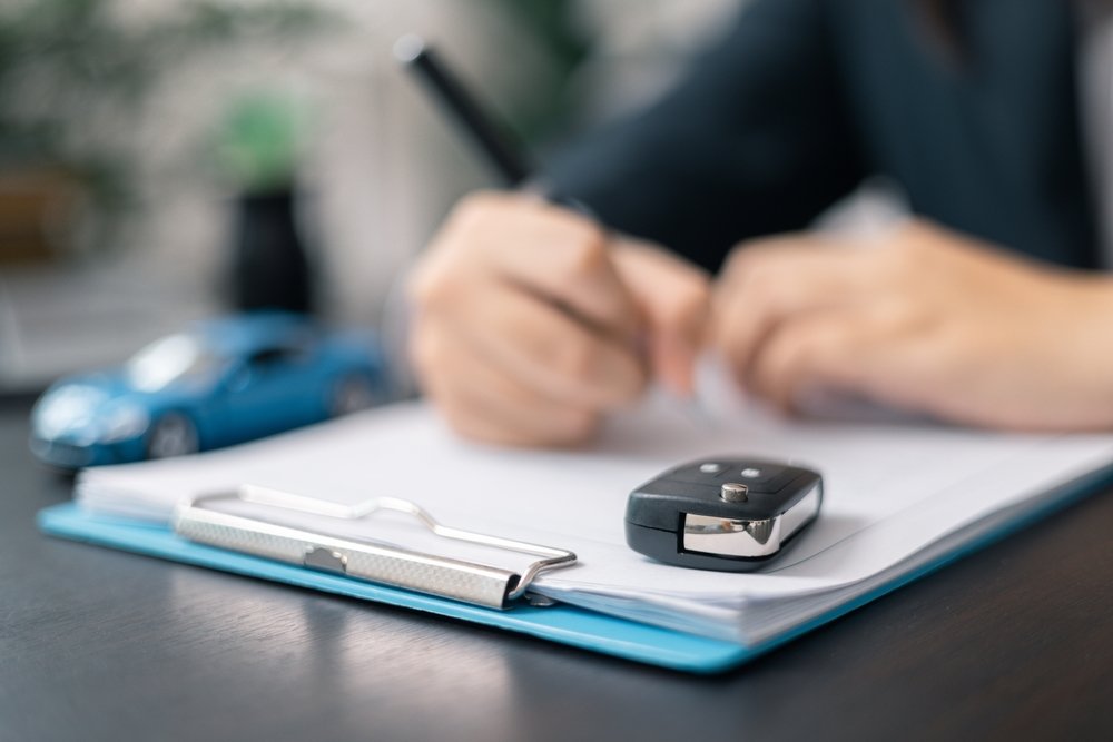 O companie de închirieri auto din Spania a fost amendată cu un milion de euro pentru o taxă ilegală impusă clienților