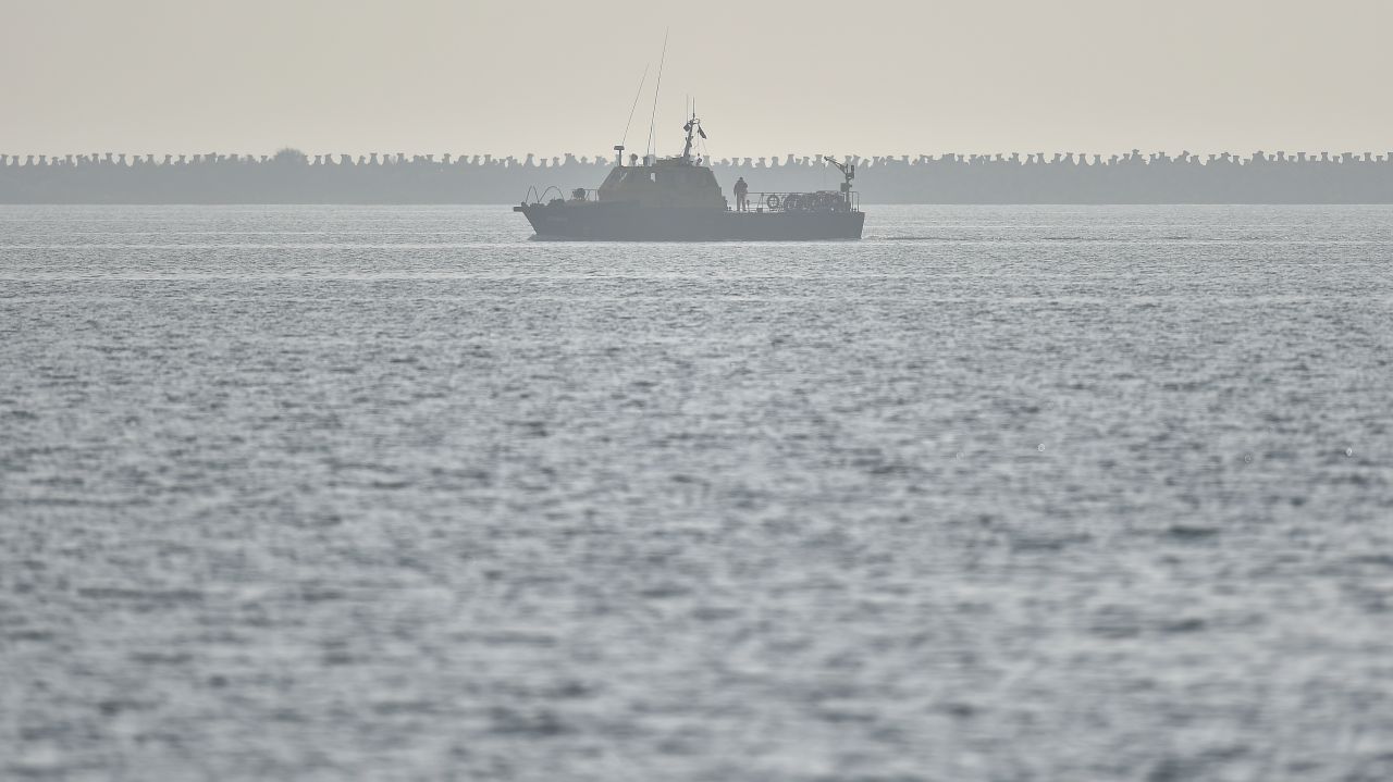 Alertă în Portul Midia. Militarii chemați să intervină după ce „un obiect plutitor” a fost găsit aproape de dig. FOTO