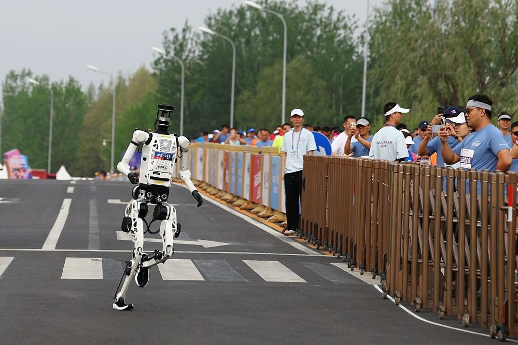 Marele sprinter Usain Bolt a fost detronat de un robot umanoid chinez. Tiangong Ultra a alergat 100 de metri în 9,39 secunde
