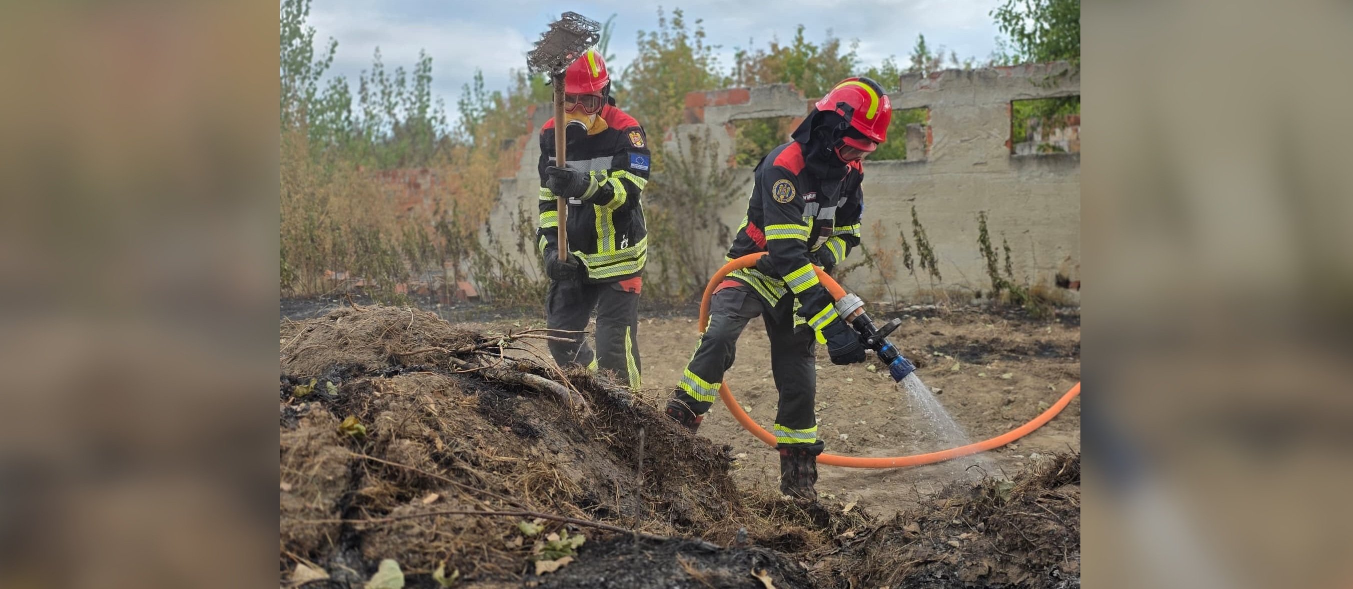 Cum se desfășoară intervenția pompierilor români în Serbia, în zonele afectate de incendii. Anunțul făcut de IGSU. FOTO