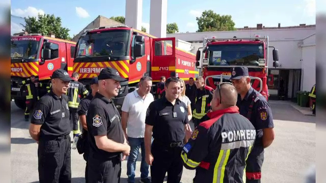 România trimite ajutoare în Serbia. Pompierii luptă cu incendiile de vegetație