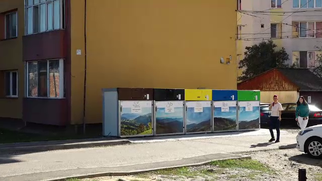 De la ghena de gunoi la insulă ecologică digitalizată. Românii vor ajunge să arunce gunoiul pe cartelă