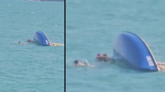 La un pas de tragedie. Un velier plin cu turiști s-a răsturnat la faleza din Mangalia. Salvamarii au intervenit rapid
