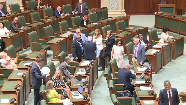 Legea integrității, cârpită din nou: averile politicienilor rămân publice, dar cu excepții