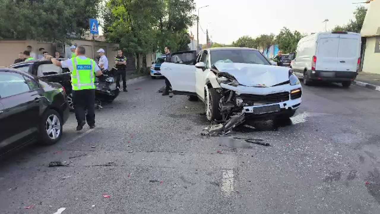 Tânărul de 17 ani care s-a urcat la volanul Porsche-ului tatălui său ar fi consumat cocaină. A trimis 4 oameni în spital