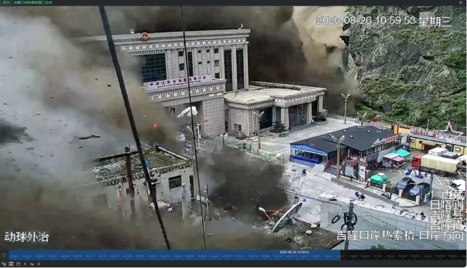 Viitură devastatoare în Nepal. Cel puțin 400 de oameni sunt dați dispăruți | VIDEO