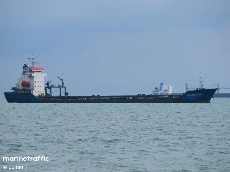 Navă cargo scufundată în Marea Neagră, după un incendiu și avarii la bord. Cei 12 membri ai echipajului au fost salvați