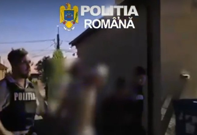 Suspect de tâlhărie, evadat pe geamul Poliției Huedin. Individul a fost prins imediat după ce a sărit de la etajul 1