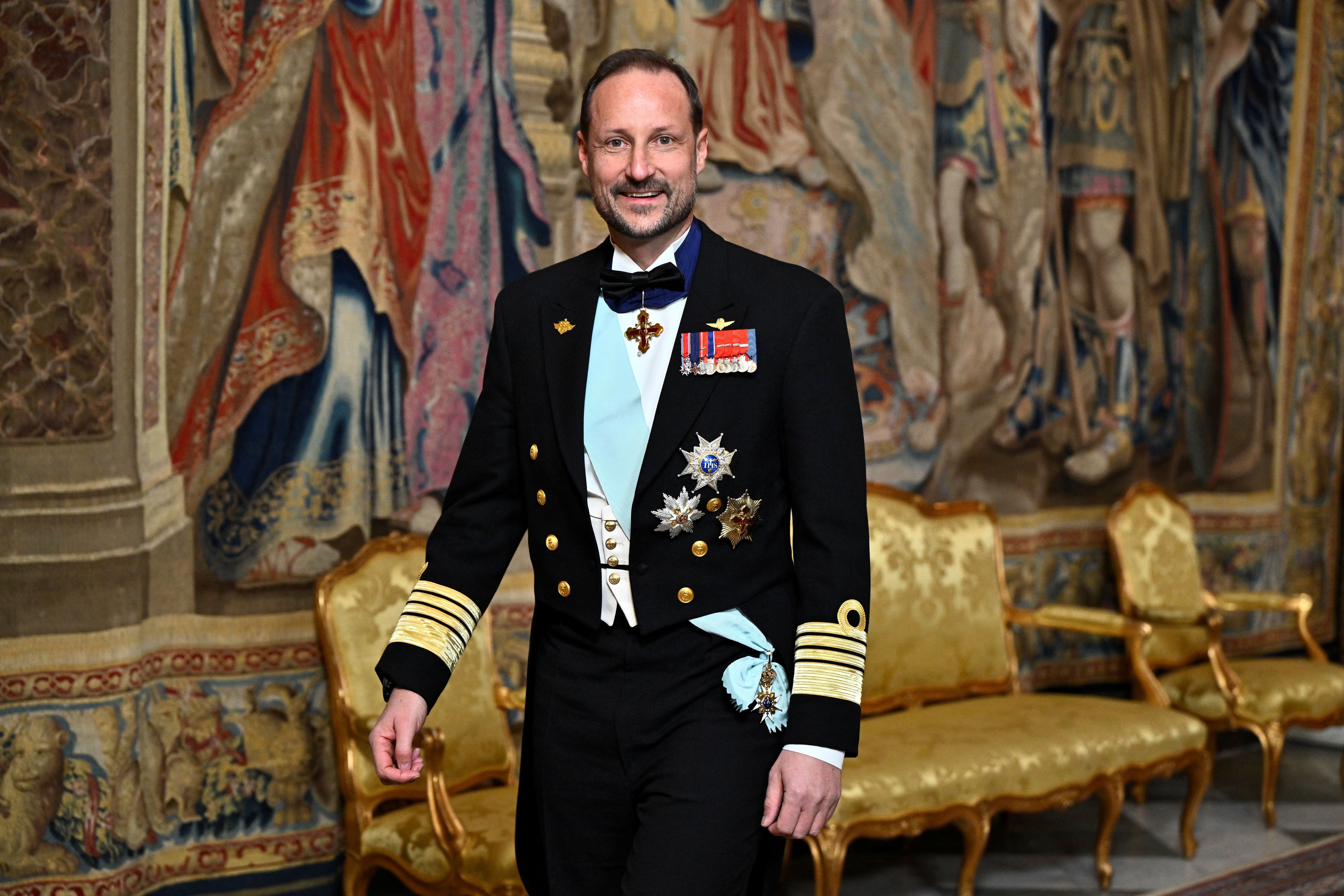 Norvegia are un nou rege. Haakon al VIII-lea îi succede lui Harald al V-lea
