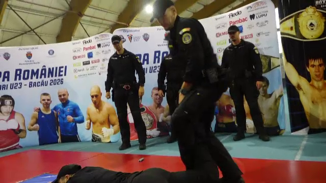 Polițiștii și jandarmii au „descins” la Cupa României la Box. Un fost campion al României a intrat din nou în ring