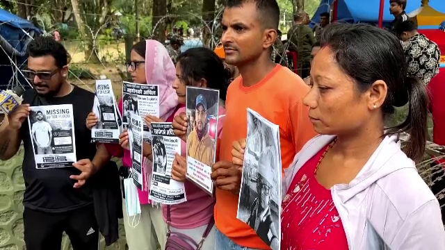 Cursă contracronometru în Nepal, unde 2.400 de oameni sunt dați dispăruți. Peste 680 de persoane au murit. Mărturii ireale