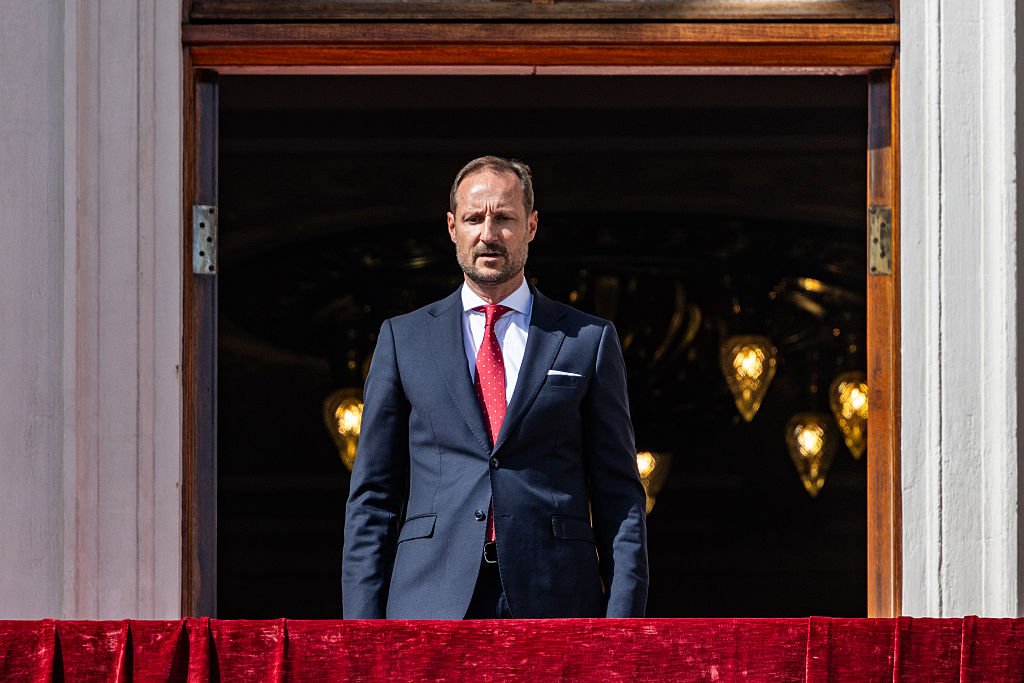 Noul rege al Norvegiei, Haakon al VIII-lea, omagiu emoţionant tatălui său, în primul discurs: ”Acum este rândul meu”