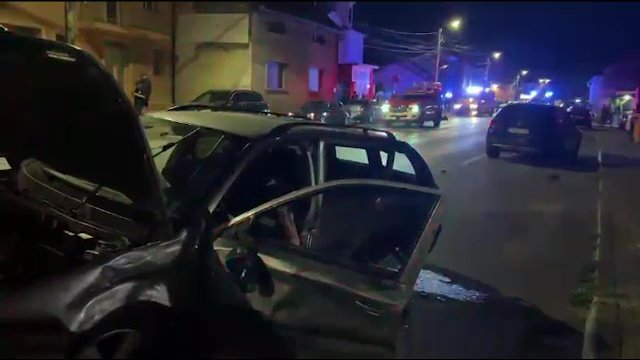 Accident violent în județul Timiș: patru răniți. Autorul este un șofer fără permis, care consumase alcool și furase mașina