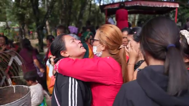 Viitură apocaliptică în Nepal: 800 morți, mii de dispăruți. Efort disperat de salvare a 830 de oameni prinși într-un tunel