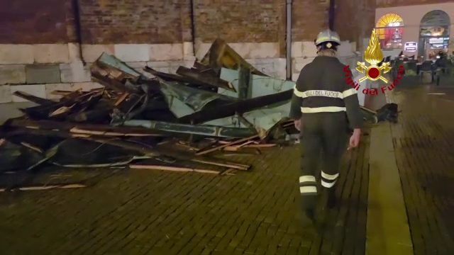 Furtuni violente și tornade în Italia. Sunt zeci de răniți, iar pagubele uriașe