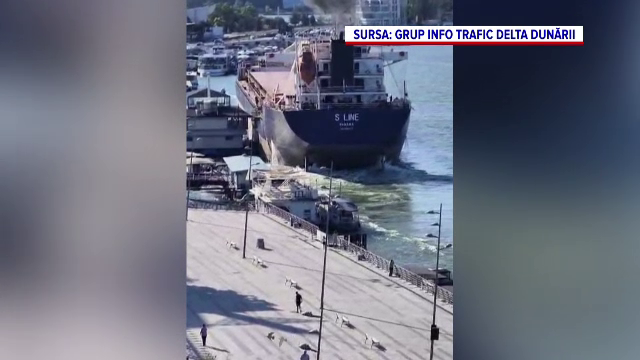 Incident grav în portul turistic din Tulcea. Un cargou scăpat de sub control a lovit mai multe ambarcațiuni și pontoane