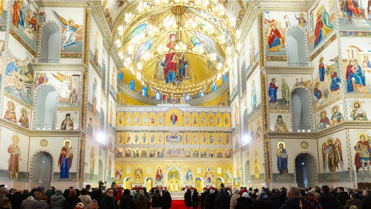 Nicușor Dan participă la deschiderea oficială a Întâlnirii Internaționale a Tinerilor Ortodocși, la Catedrala Națională