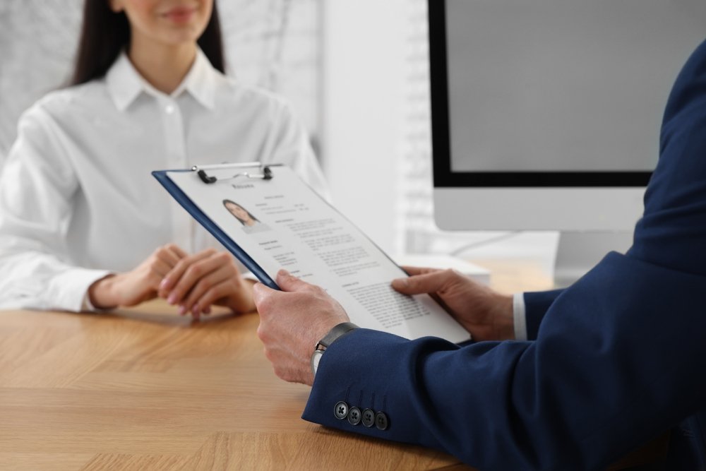 Cum îți faci un CV în 2026. Structură corectă, greșeli de evitat și modele