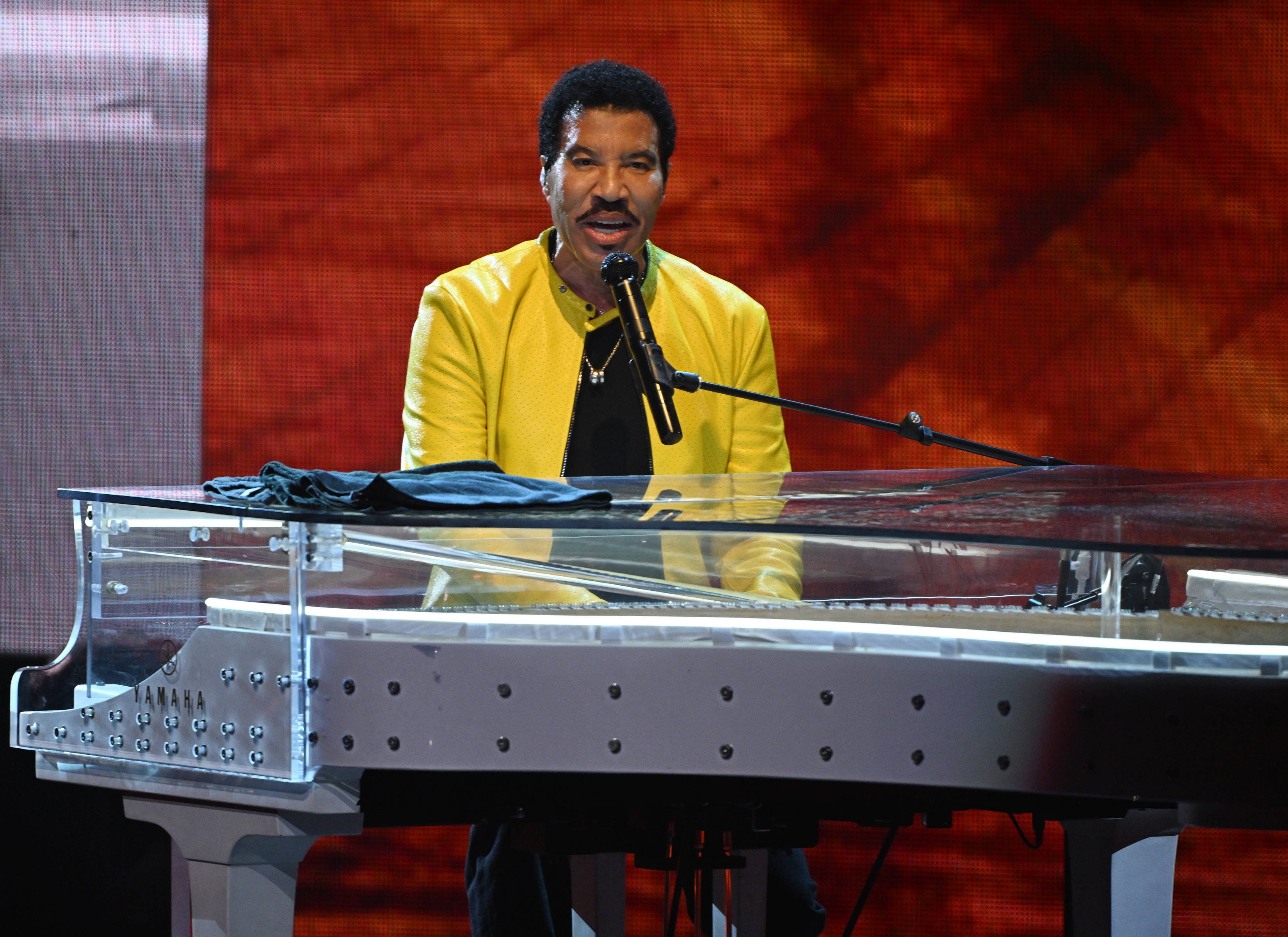 Lionel Richie a fost internat la terapie intensivă după un concert la Saint-Louis