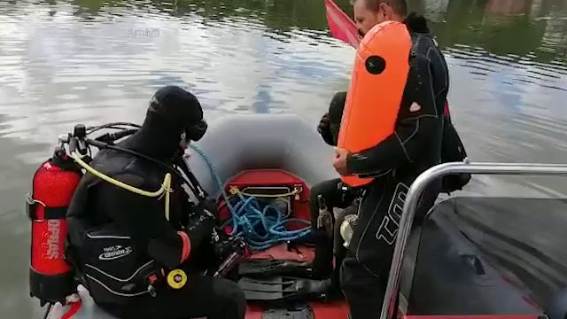 O femeie și un bărbat au fost găsiți înecați într-un lac din Caraș-Severin. Ipotezele luate în calcul de anchetatori