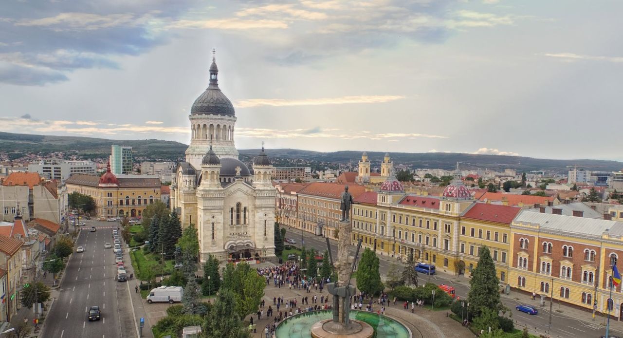 Reacția Bucureștiului la adresa IȘJ Cluj privind participarea elevilor la slujba de binecuvântare a începutului de an școlar