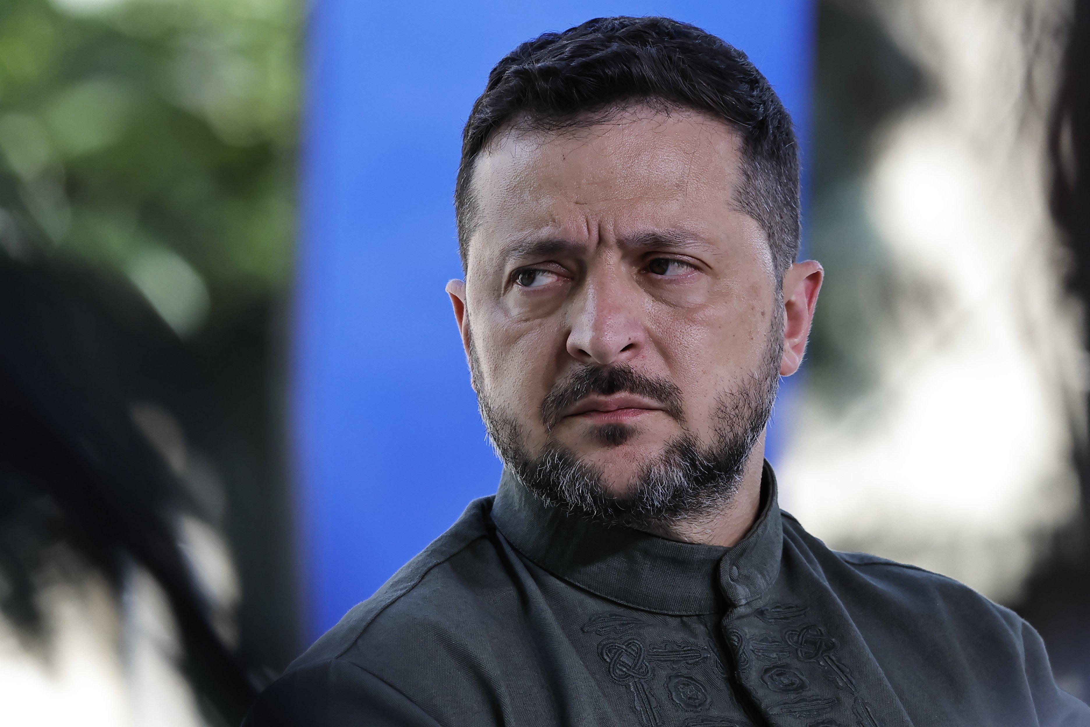 Schimb de focuri între serviciile secrete ucrainene la Kiev. Reacția lui Zelenski după incident - Le Monde