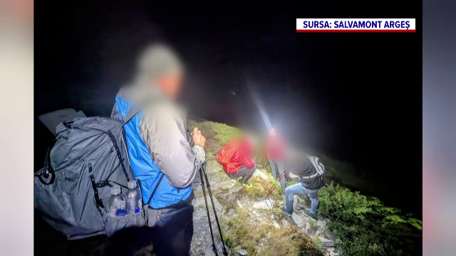 Ce le-au dat de mâncare salvamontiștii unor turiști suedezi rătăciți și epuizați în Munții Făgăraș