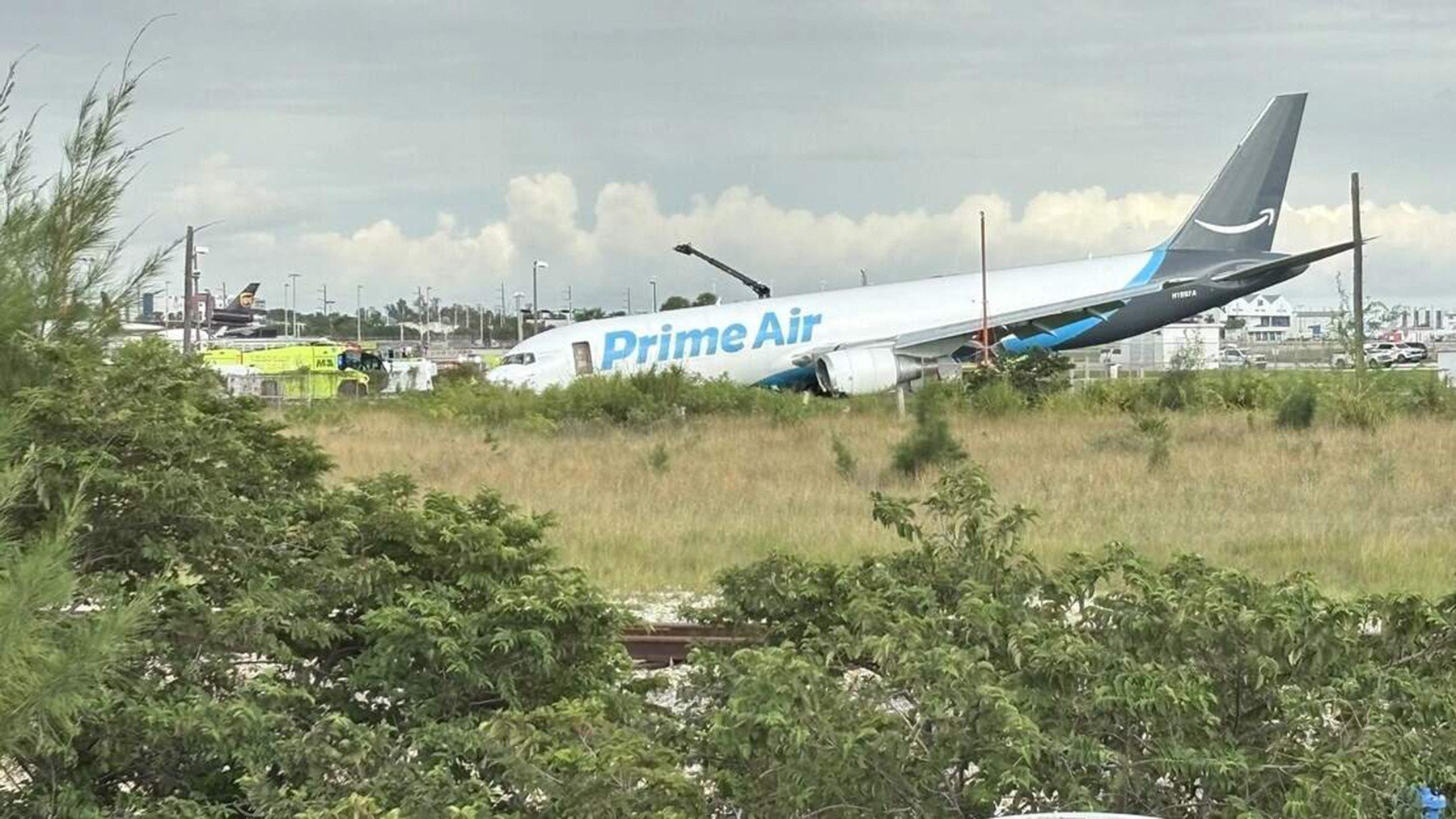 Cel puțin cinci persoane au murit după ce un avion Boeing 767 al Amazon a ieşit de pe pistă pe aeroportul din Miami
