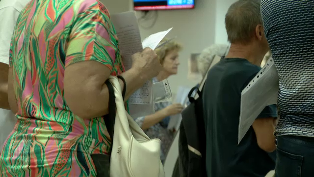 Ce diferențe sunt între pensiile femeilor și bărbaților din România. Unii primesc în medie cu 1.200 de lei mai mult