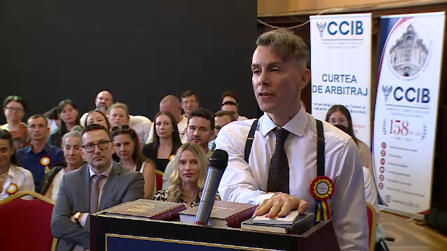 Celebrul cantautor Asaf Avidan a devenit român cu acte. Artistul, frații lui și alți 30 de străini au depus jurământul