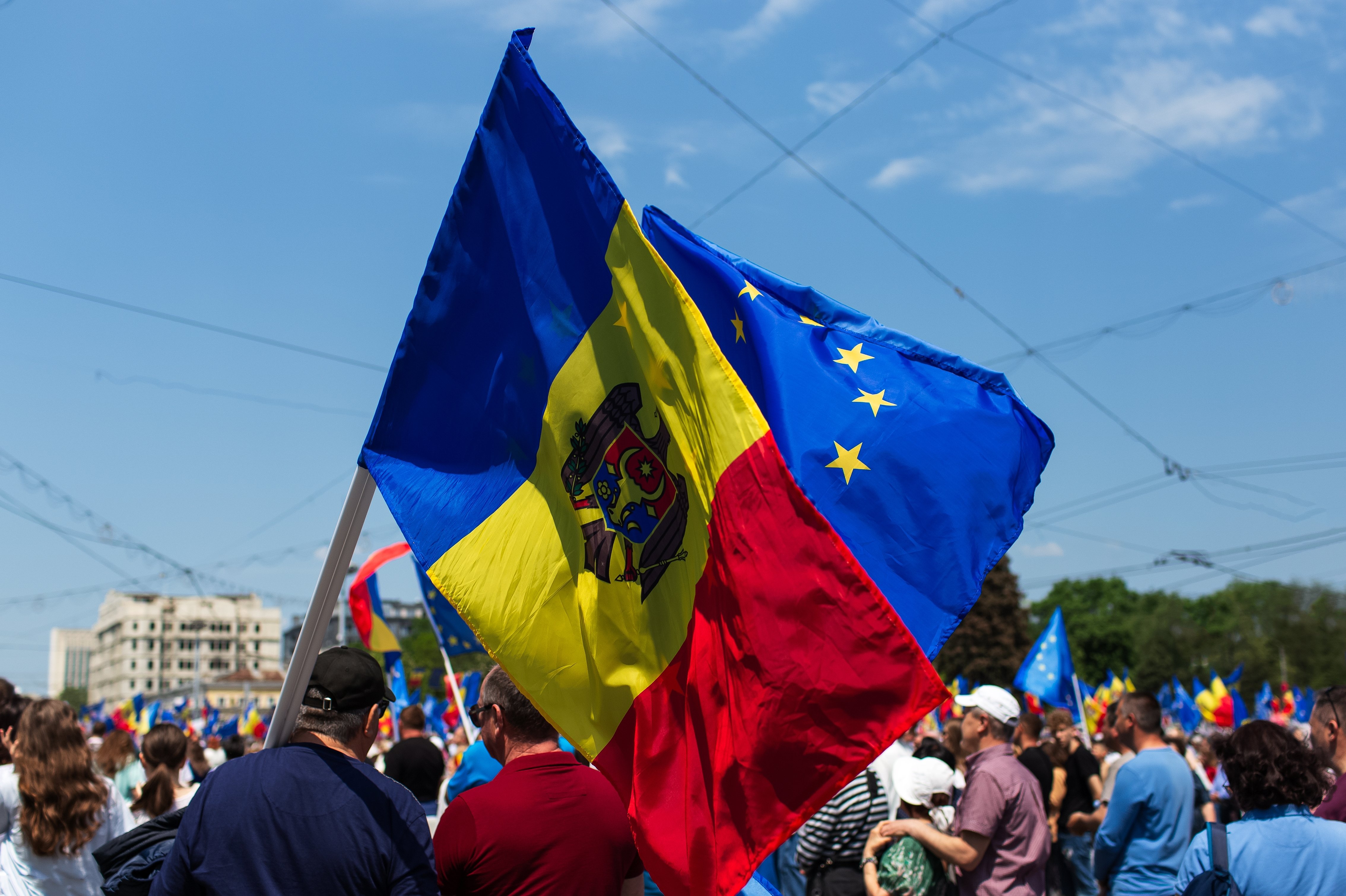 Situație unică în istoria UE: Bruxelles-ul nu face față ritmului rapid al reformelor din Moldova. Altcineva frânează aderarea