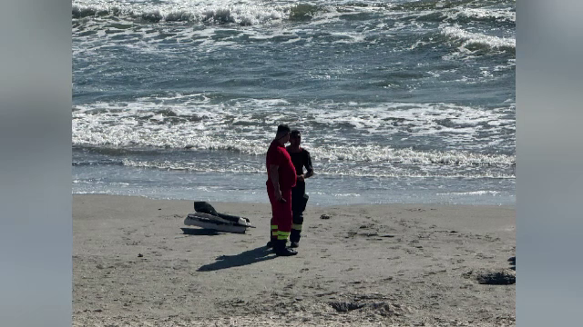 Alertă pe litoral. Fragmente de dronă găsite pe plajele din Mamaia Nord și Corbu. Obiect suspect, descoperit la Vadu
