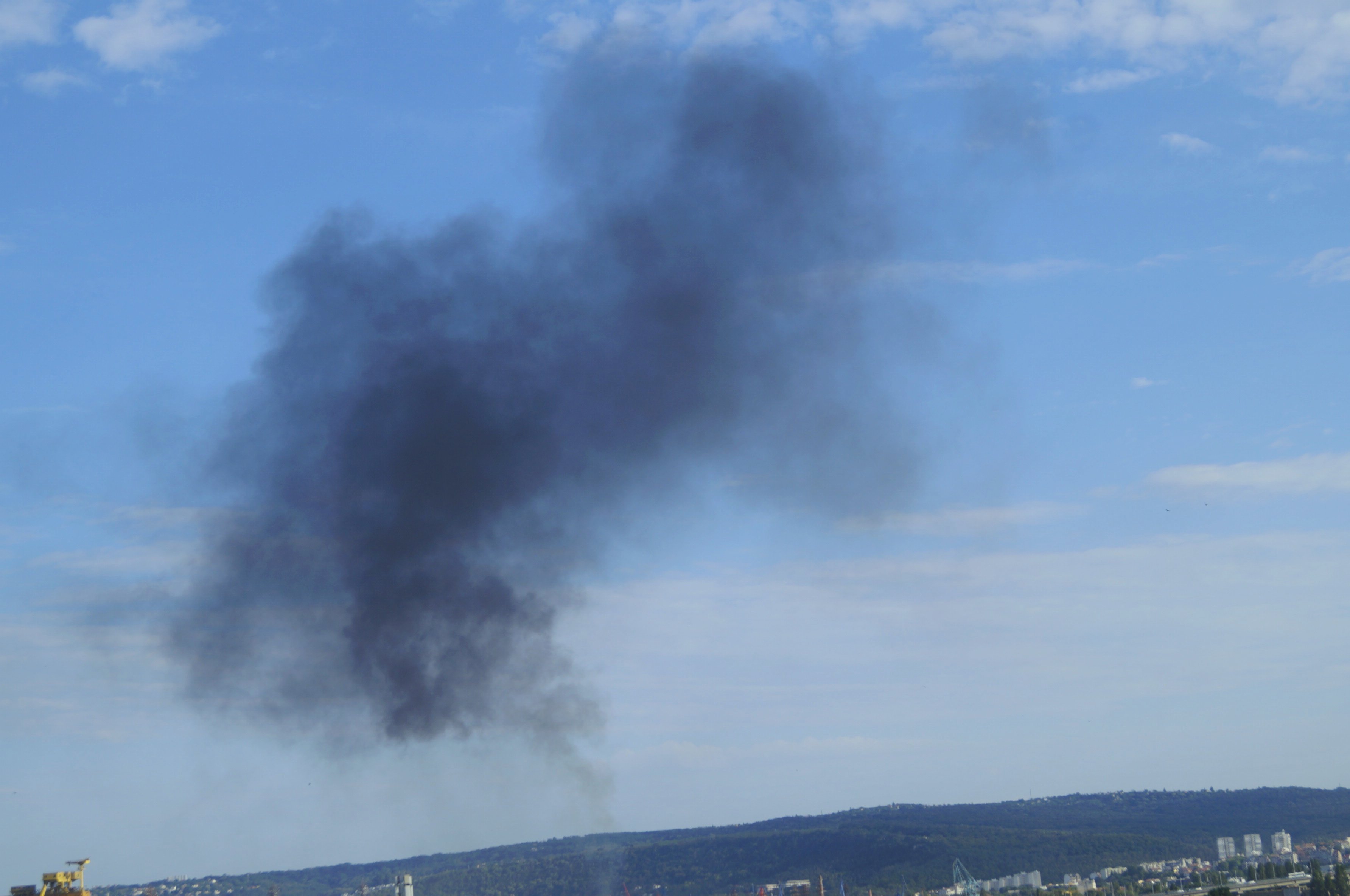 Explozie urmată de incendiu la un depozit de armament din Bulgaria. Al doilea incident similar în ultimele câteva săptămâni