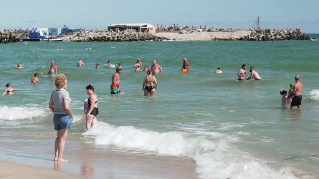 Vară prelungită pe litoral. Care sunt cele mai căutate stațiuni în extrasezon