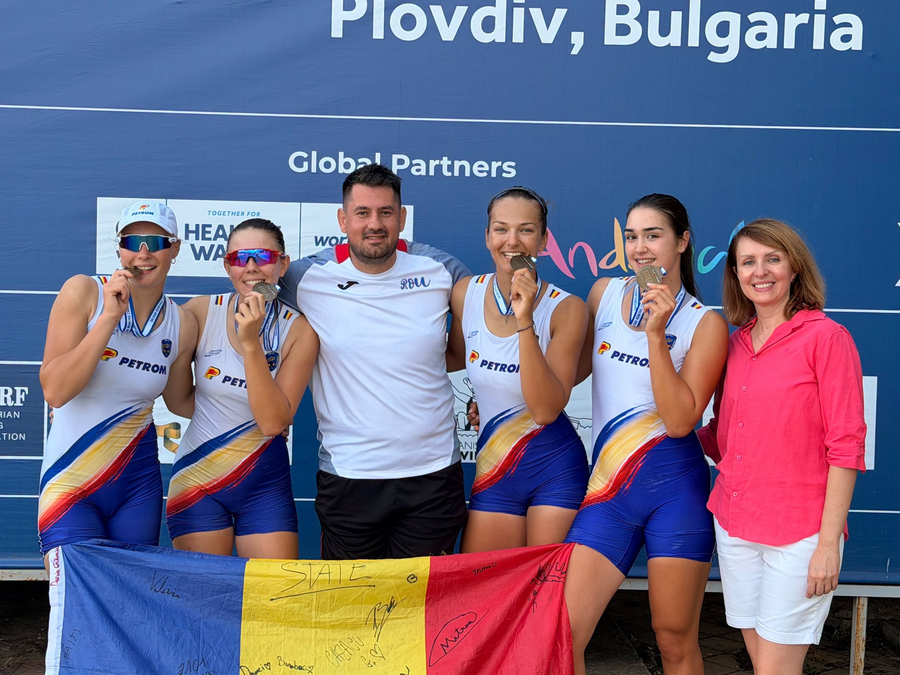 Nouă medalii pentru România la Campionatele Balcanice de canotaj. Toate echipajele au urcat pe podium