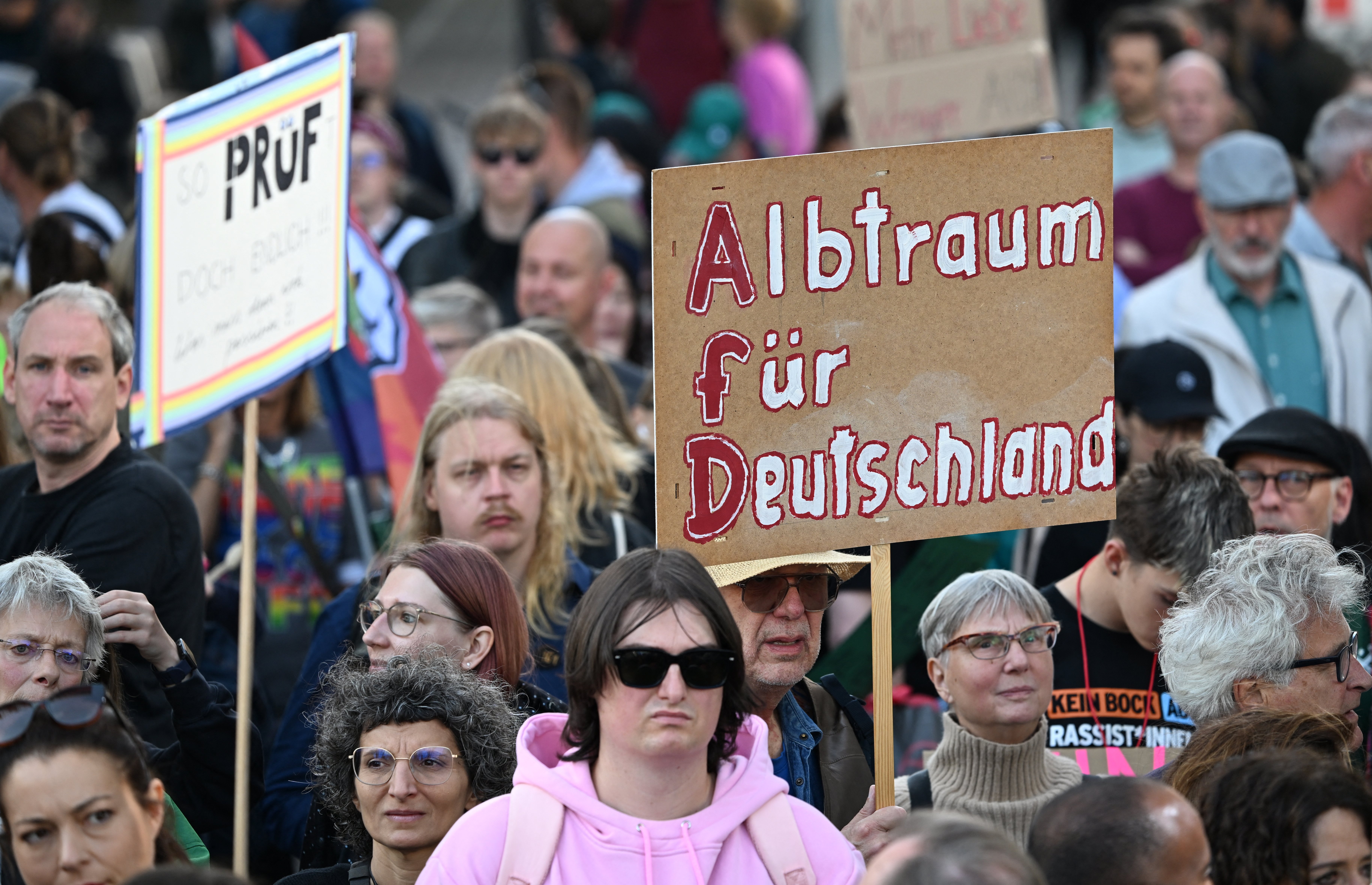 Proteste ample în Germania după victoria AfD. Aproximativ 150.000 de persoane au ieșit în stradă în mai multe orașe
