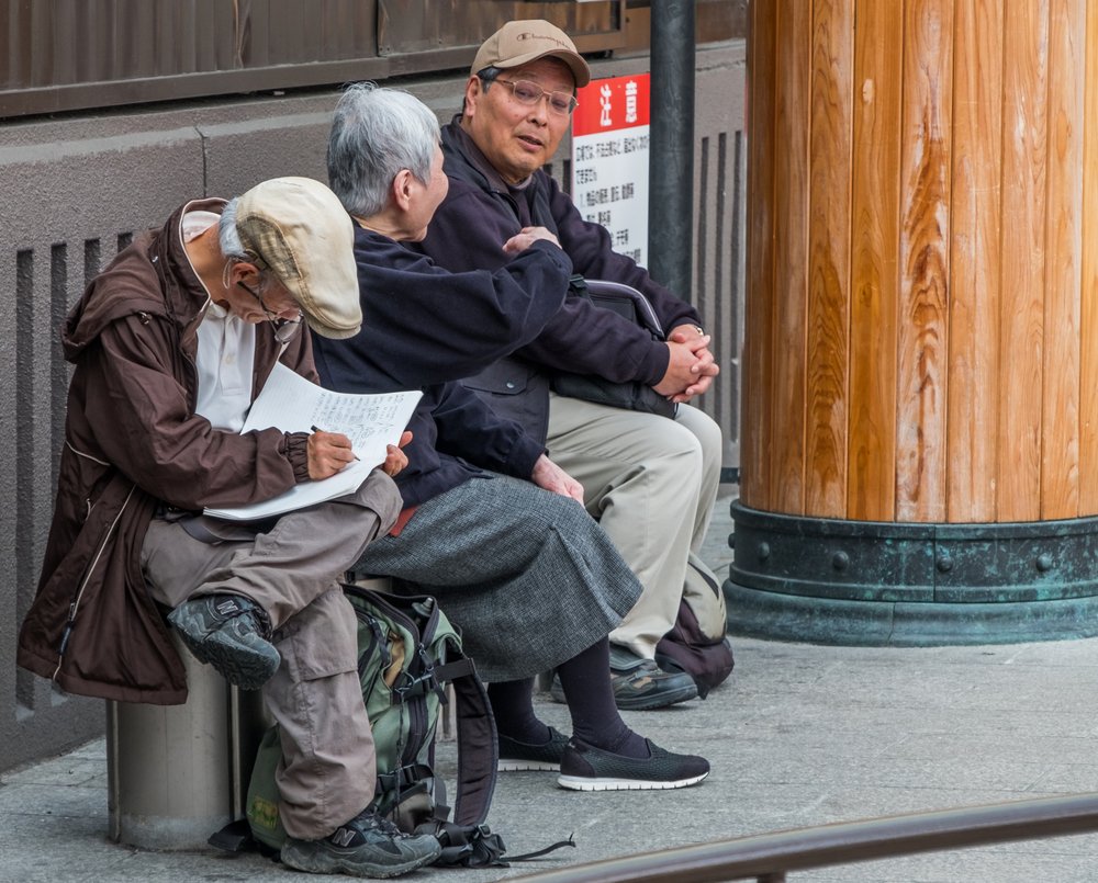 Japonia trece pentru prima dată de 100.000 de centenari, în timp ce natalitatea continuă să scadă