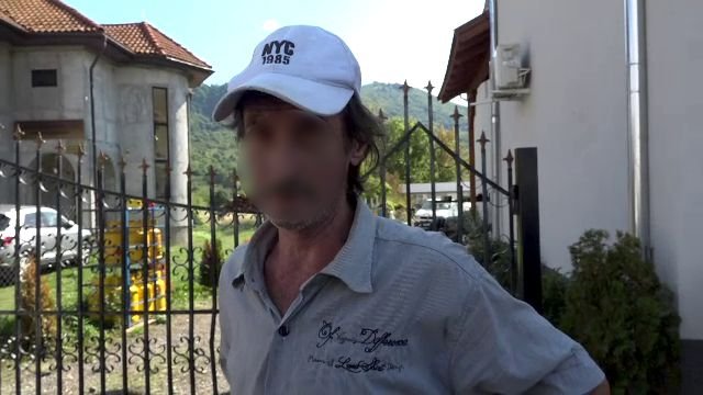 Bărbat de 59 de ani din Mureș, bătut și dezbrăcat în pielea goală de doi tineri. Motivul halucinant
