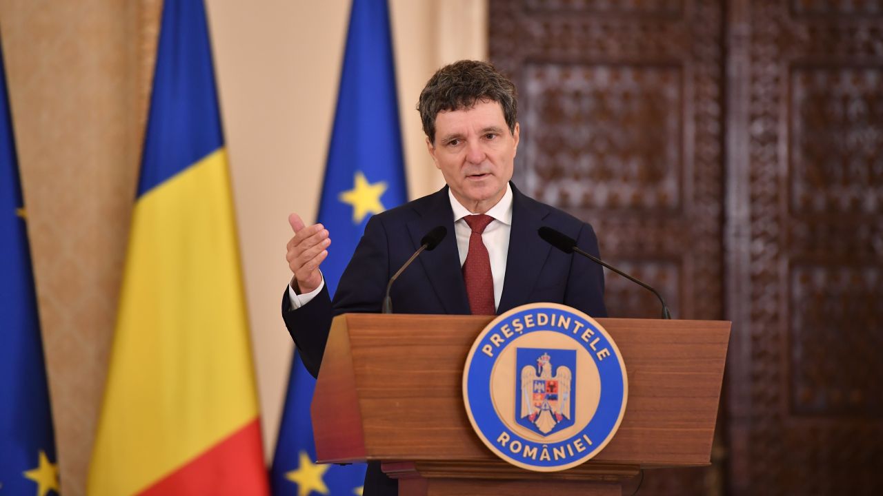 Nicușor Dan nu crede că Guvernul Mureșan va obține votul Parlamentului