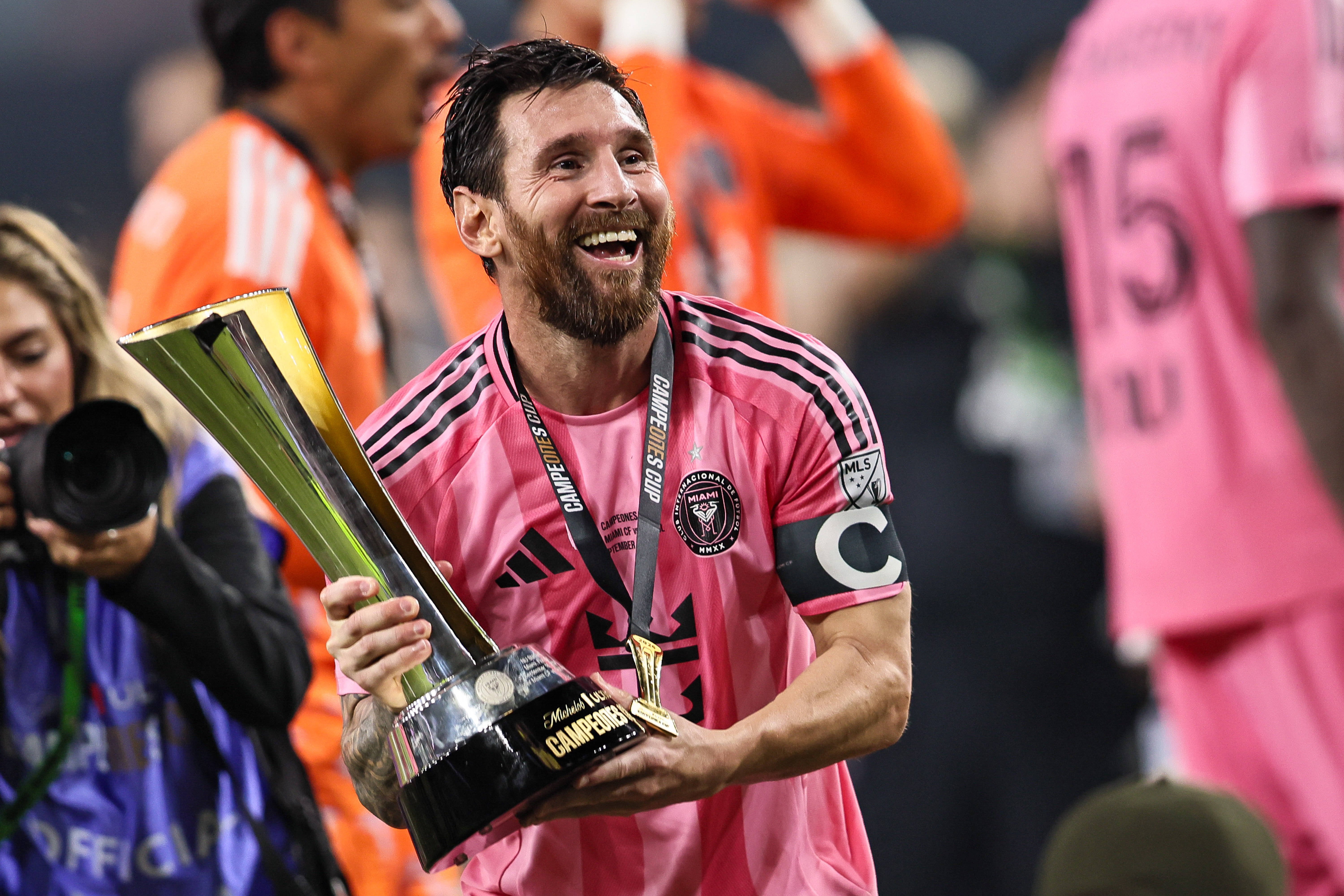 Lionel Messi a marcat golul 100 pentru Inter Miami și a cucerit al 49-lea trofeu din carieră. FOTO
