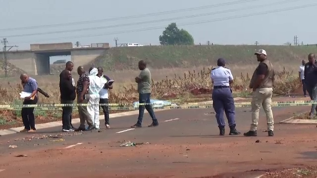 Alertă în Johannesburg după ce, în două luni, au fost găsite nouă cadavre. Anchetatorii iau în calcul un ucigaș în serie