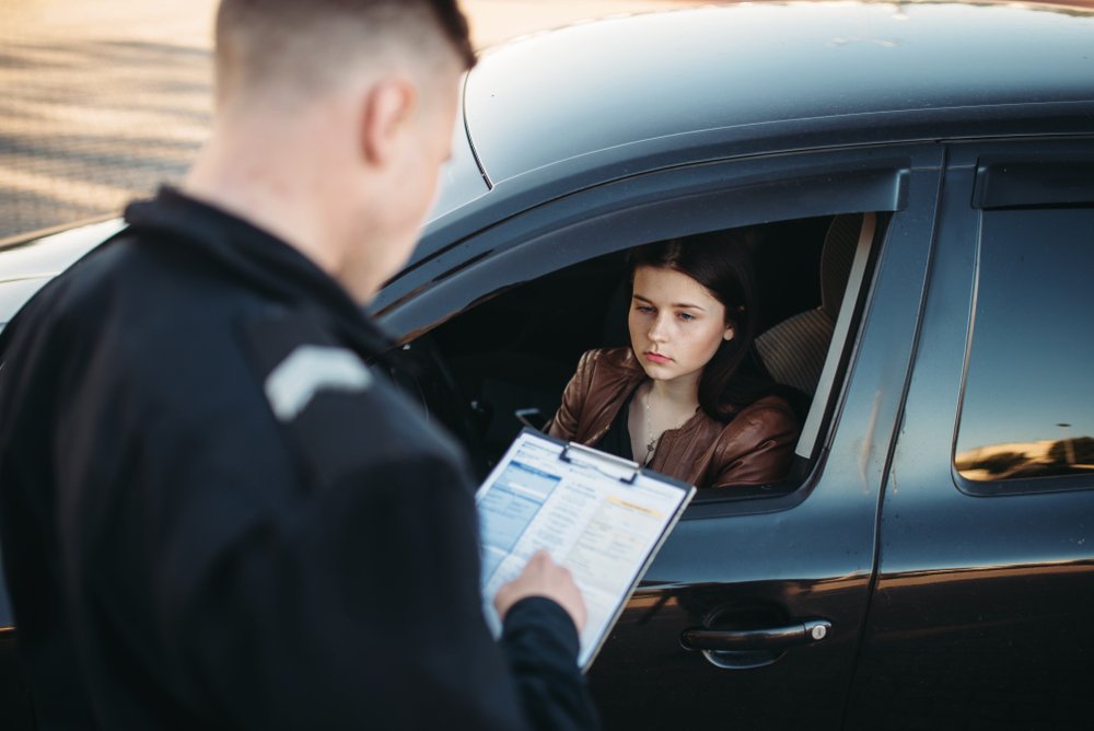 Contravenție sau infracțiune. Care este diferența și ce sancțiuni riscă cei care încalcă legea